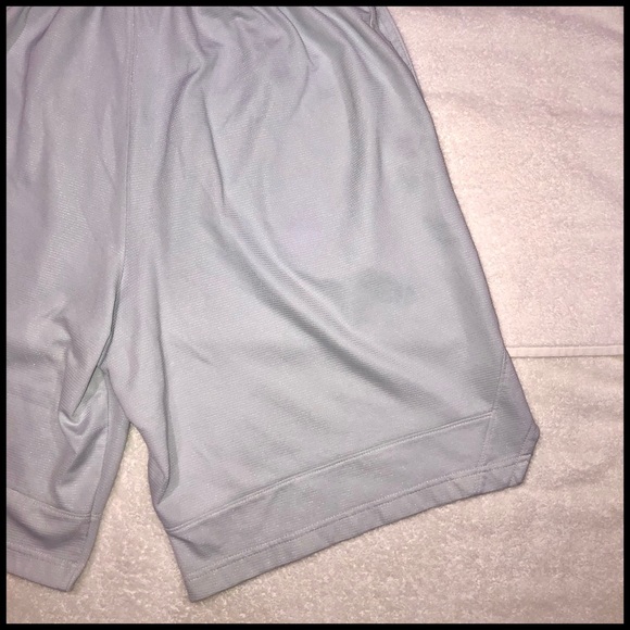 Nike DriFit ⛹🏻‍♂️🧗🏻🚣🏼🤹🏻🤺LRG Mens Shorts White Drawstring Two Pockets - Picture 12 of 16